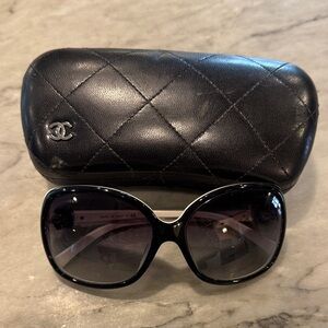 Chanel Chic Black Sunglasses with Case